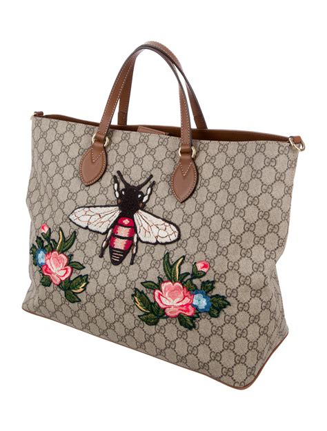 gucci bee print soft gg supreme tote|Gucci Gg Supreme reversible tote.